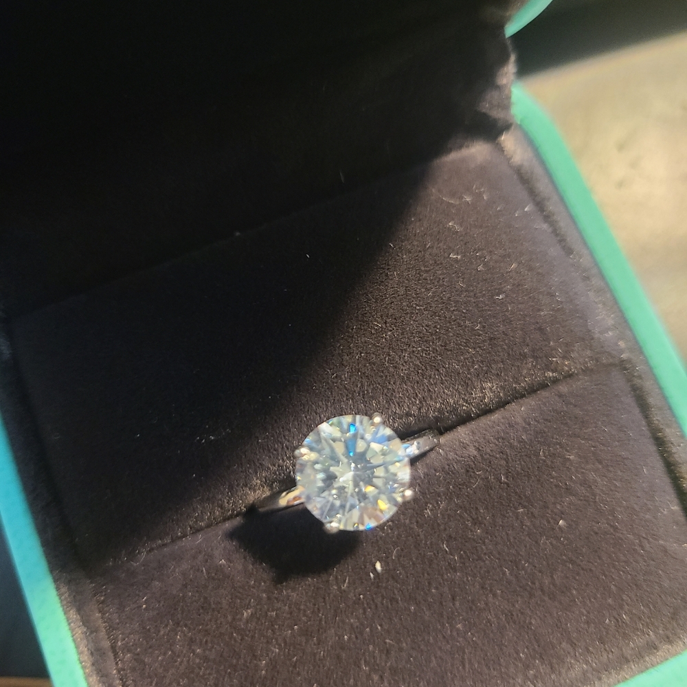 3ct round cubic zirconia ring size 6